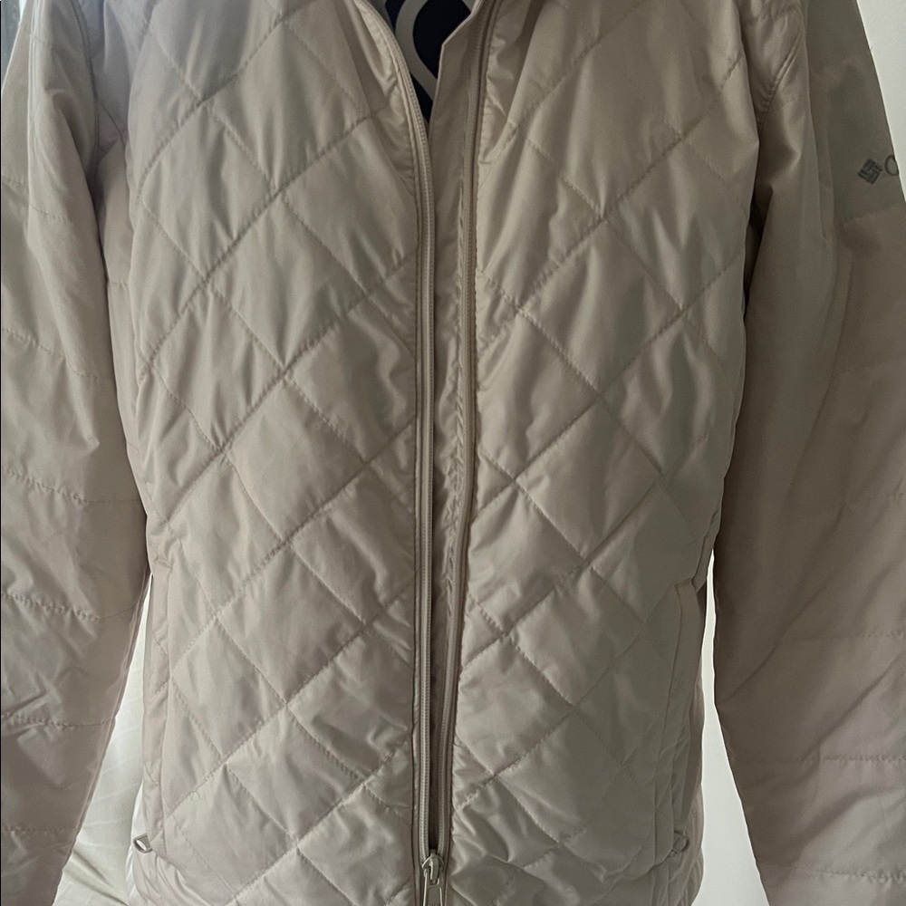 Like🆕 COLUMBIA Light Cream Quilted Jacket size M - Picture 6 of 6